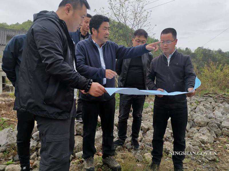 宁陕乡贤故事：记坚定不移助力脱贫攻坚的民营企业家郑青海