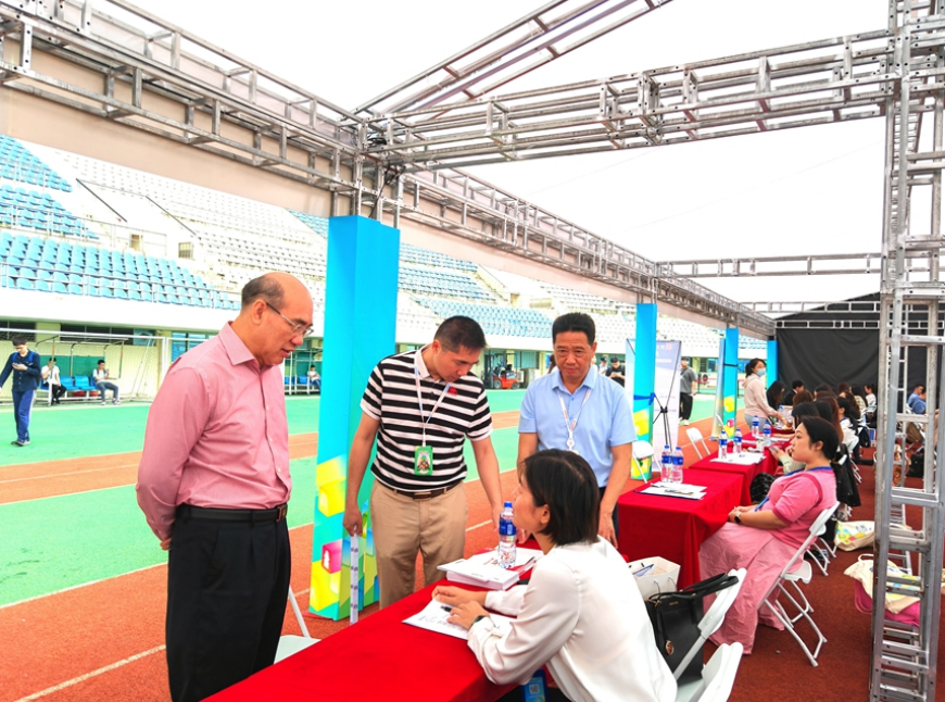 岗位近万个！珠海这场人才招聘会规模创今年之最